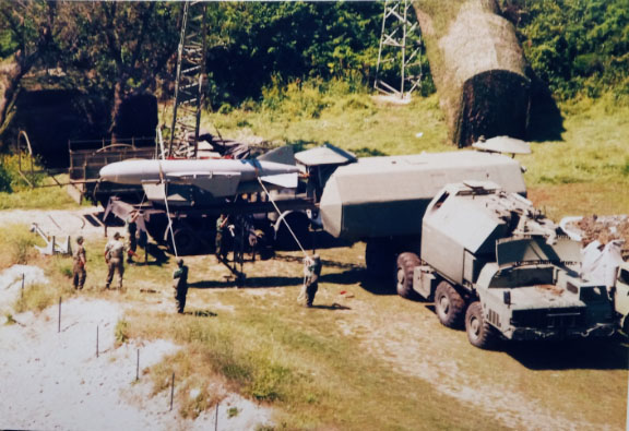 Slika 3. Krcanje raketa u poljskim uslovima