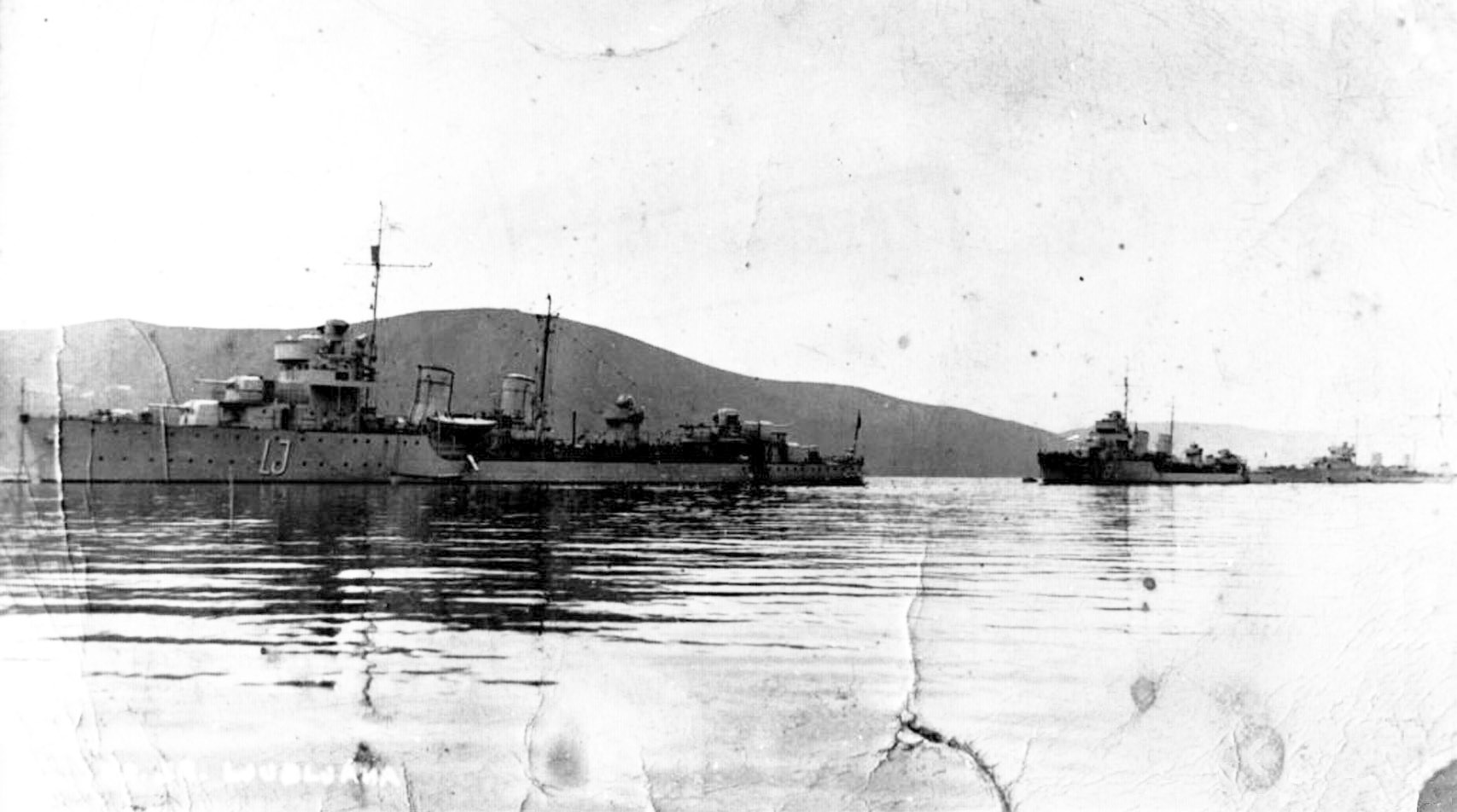 Razarači Kraljevske mornarice 1940. godine u Boki Kotorskoj (Paluba)