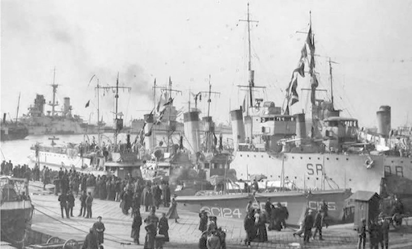Saveznički ratni brodovi u Rijeci 19. novembra 1918. godine (MKTFRM)