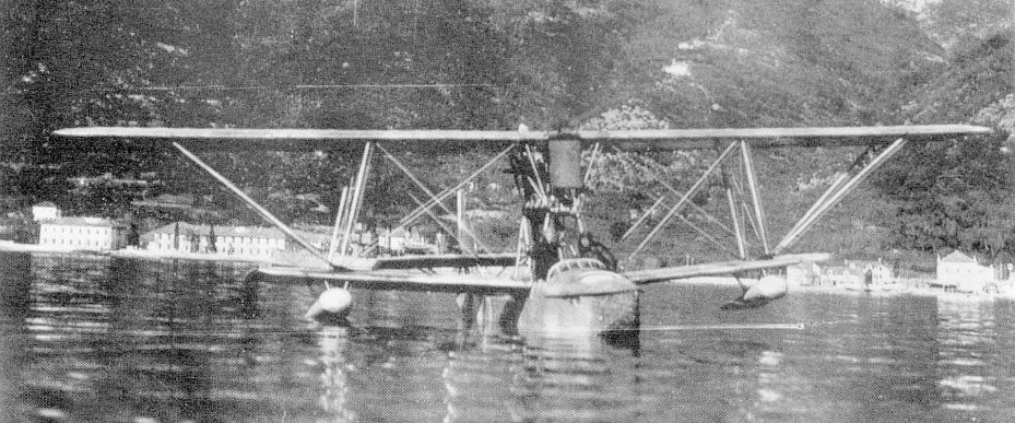 Hidroplan Hansa Brandenburg K bez oznaka u Boki 1918. godine (GRA PV)