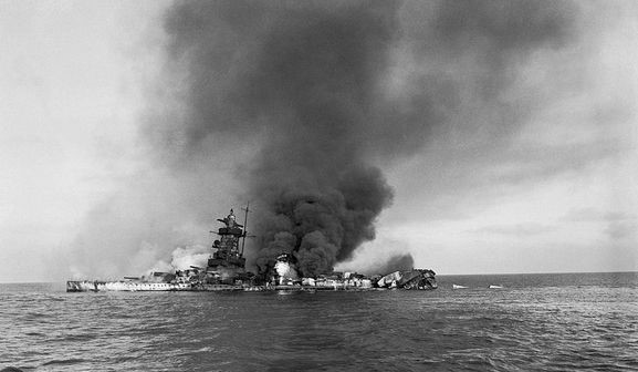 „Admiral Graf Špe“ razoren je eksplozivom torpednih glava iz brodskih municionih komora