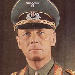 Ervin Romel  (general oklopno mehanizovanih  jedinica, dok je bio komandant korpusa), zbog vještine u komandovanju nazvan Pustinjske lisica
